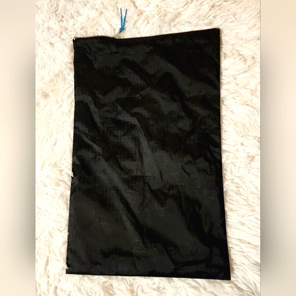 GGDB Sneaker Bag with Zipper - Picture 5 of 7